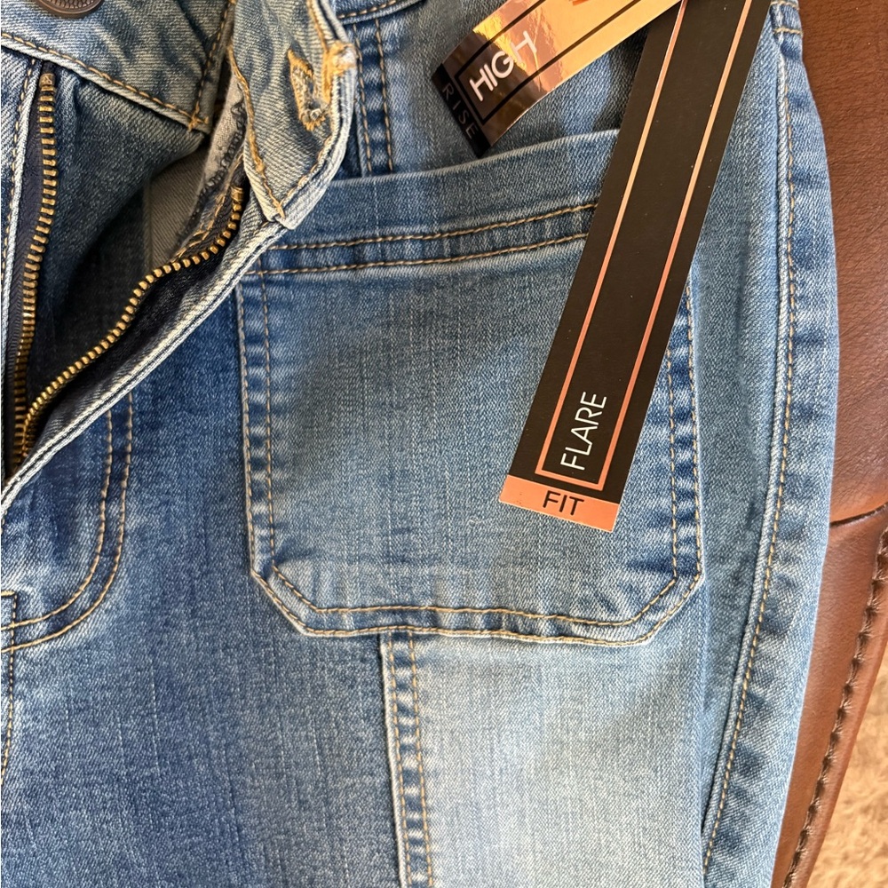 one 5 one Women's Flare Jeans in Blue - Picture 5 of 6